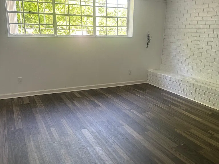 211 Sharon Dr — Photo 18