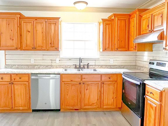 4th image of 7364 Walker St