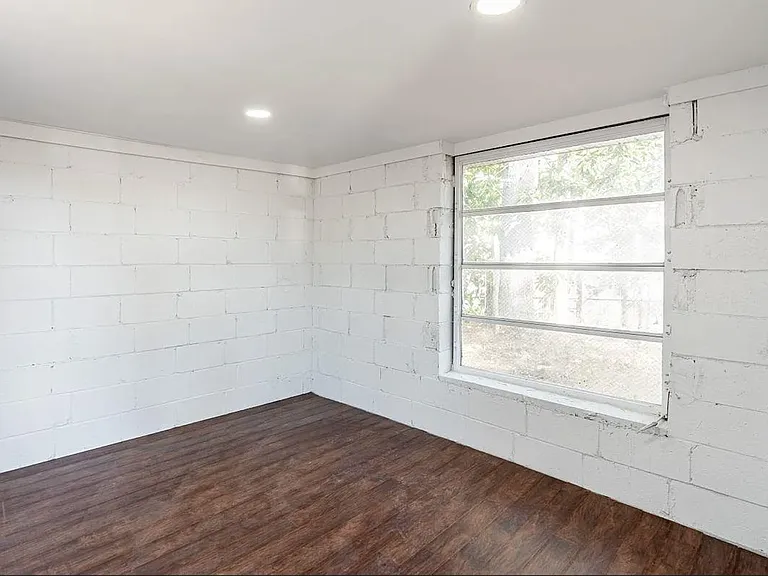 425 Yachting Rd — Photo 18