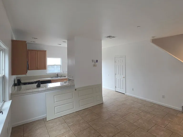 Hayley Ct — Photo 5