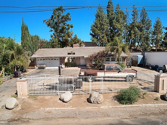 3rd image of 8400 Aqueduct Ave