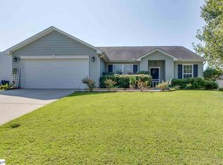 107 Garfield Ln, Simpsonville, SC 29681