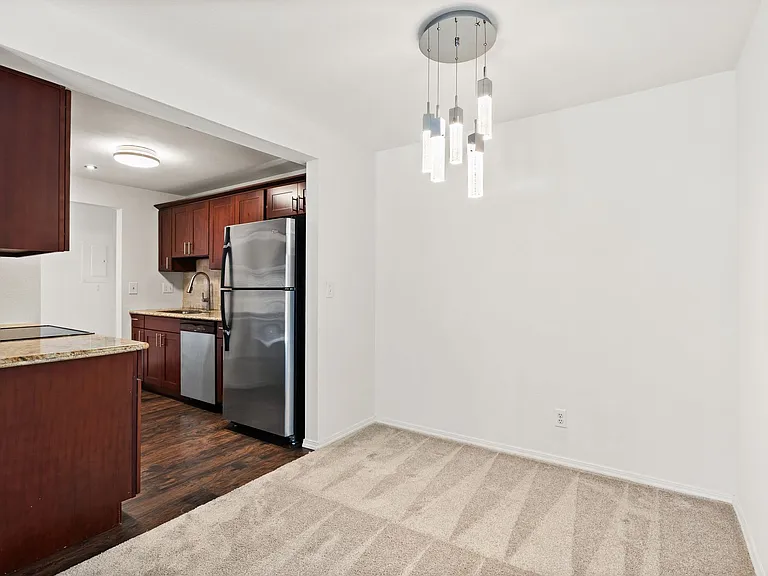 710 N 160th St #B204 — Photo 10