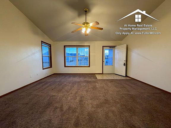 2nd image of 497499 Sabre Cir #499