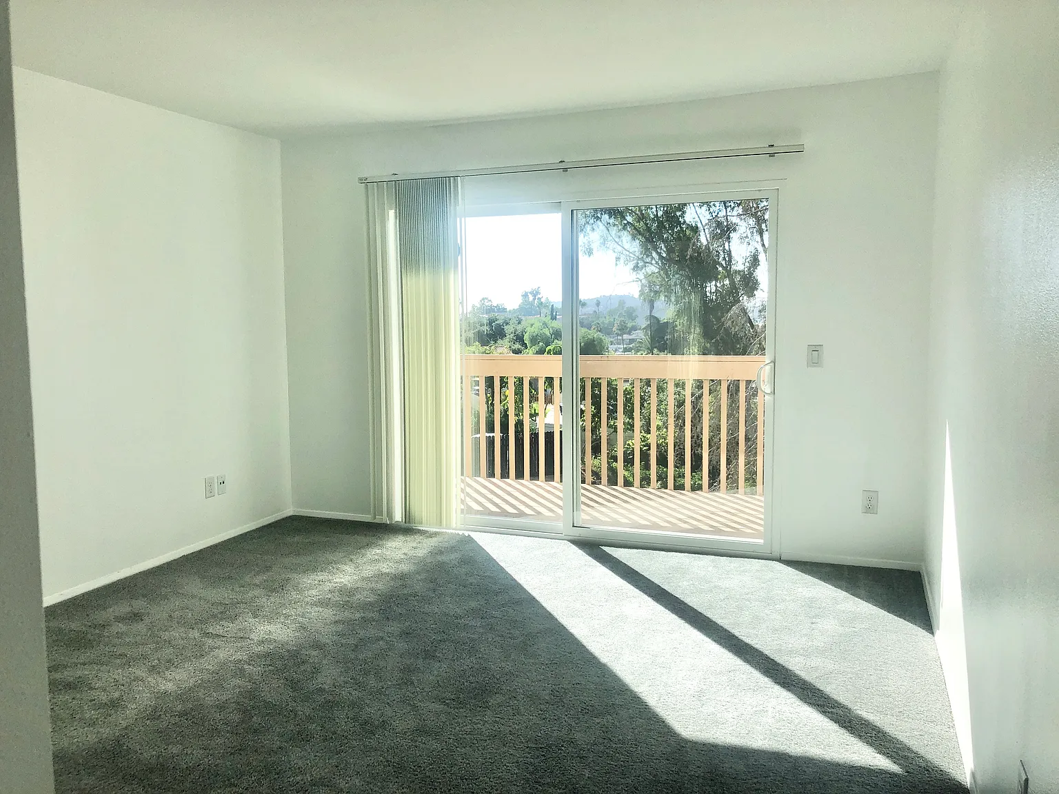 2 bed, 900 sqft, $2,250 — Photo 4