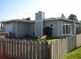 6122 Avalon Dr, Eureka, CA 95503