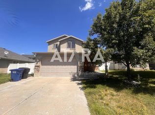 754 N Stonne Ln, Kaysville, UT 84037