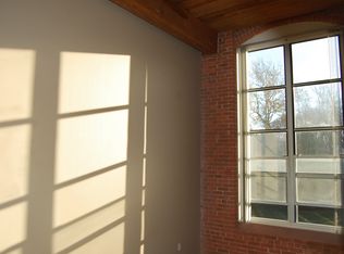 494 Woonasquatucket Ave APT 212, North Providence, RI 02911