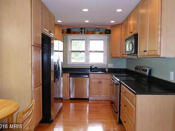 2nd image of 12707 Valleywood Dr