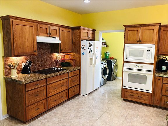 4th image of 530 Live Oak Dr