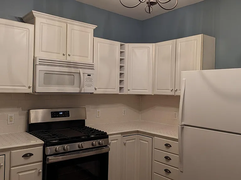 932 Picheloup Pl — Photo 23