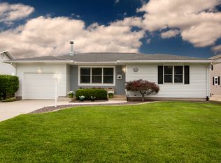 807 N Cleveland St, Effingham, IL 62401