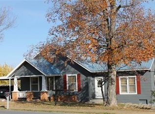 404 South St, Stockton, MO 65785