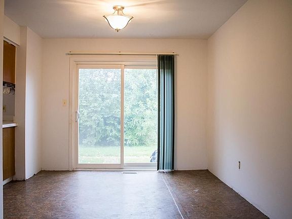 4th image of 3061 Wolverine Dr