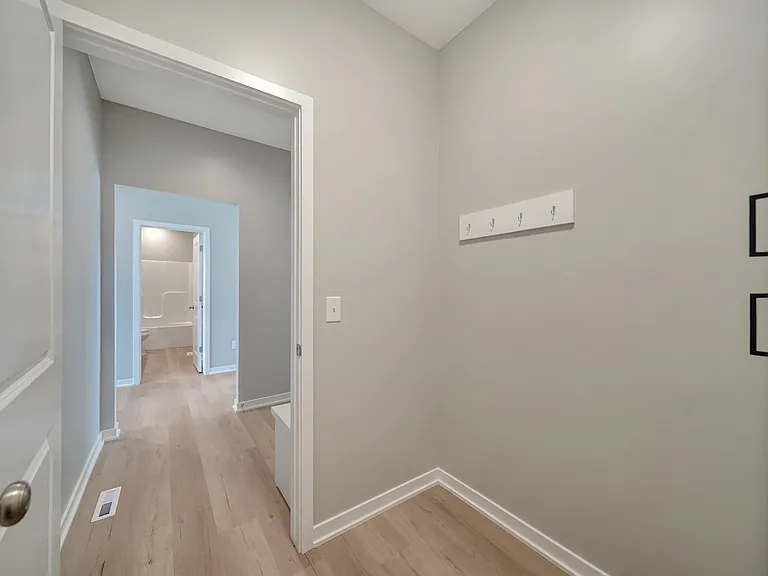 8926 S 42nd St — Photo 24