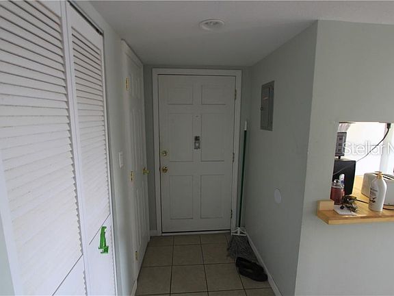 3rd image of 1418 Holden Ave APT D