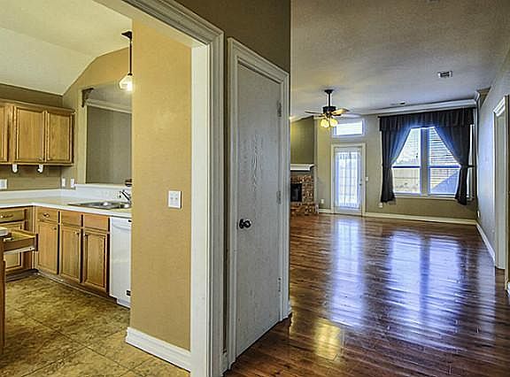 3rd image of 718 Donny Brook Dr