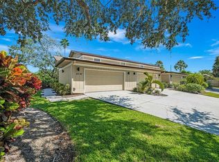 2207 Michele Dr, Sarasota, FL 34231