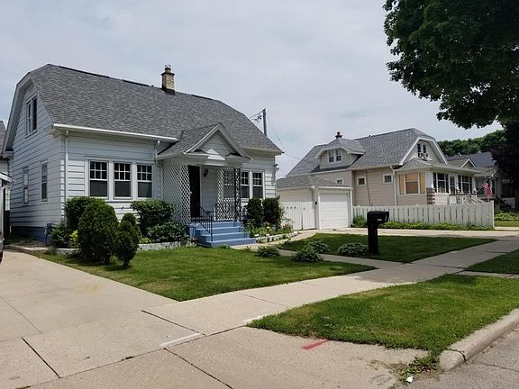 2nd image of 7742 W Rogers St