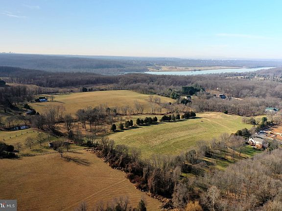 4th image of 15220 River Rd