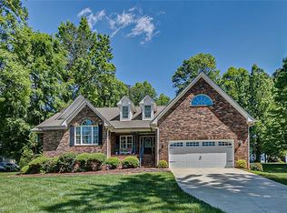 2200 Brookshire Ct, Sophia, NC 27350