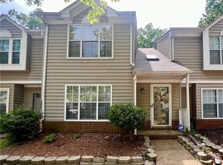 9 Hawthorn Pl, Hampton, VA 23666