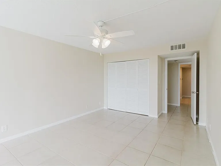 100 Oakmont Ln #507 — Photo 25