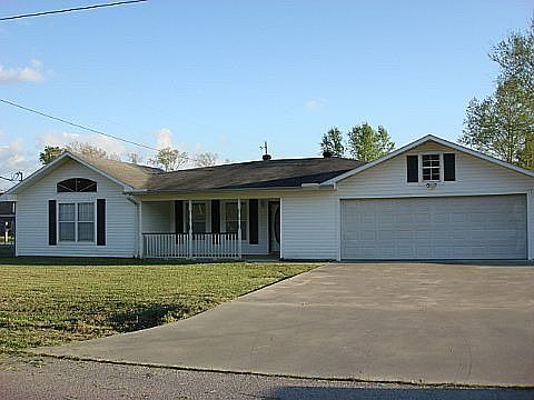 2nd image of 2036 Penny Ln