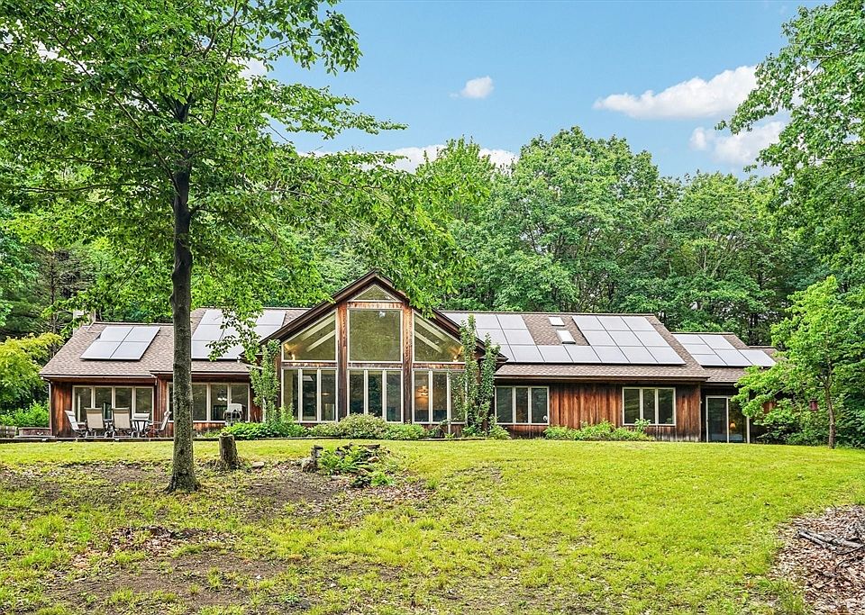 1st image of 76 Foster Rd