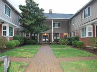 210 S State St APT 3, Lake Oswego, OR 97034