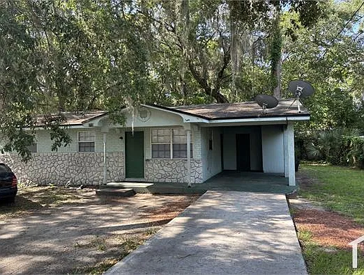 3 bed, 850 sqft, $1,400 — Photo 1