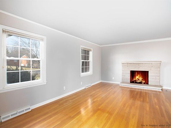 3rd image of 116 Loch Lomond Dr