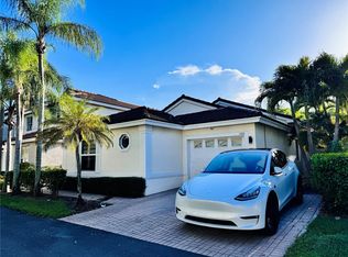 1480 Sweetbay Way, Hollywood, FL 33019