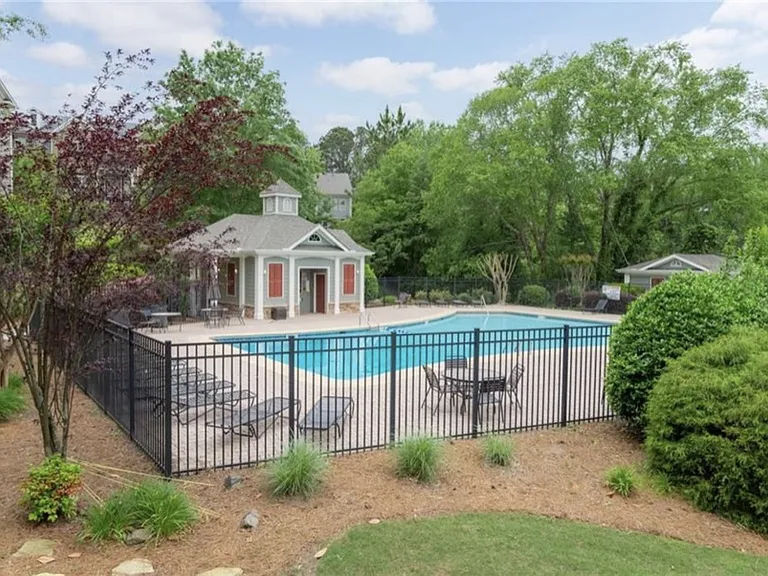 1752 Breyerton Dr — Photo 33