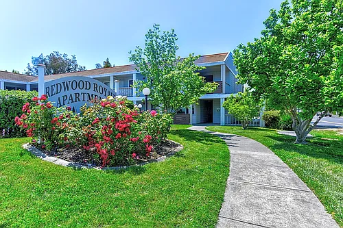 Redwood Royale Apartments Photo 1