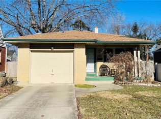 319 Orchard Dr, Oakwood, OH 45419
