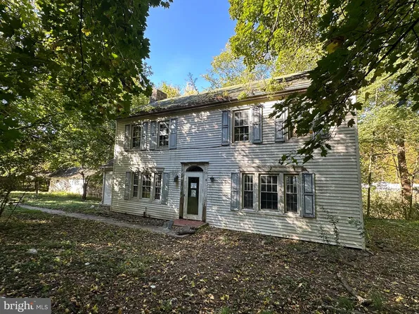 1363 Old Route 22, Lenhartsville, PA 19534