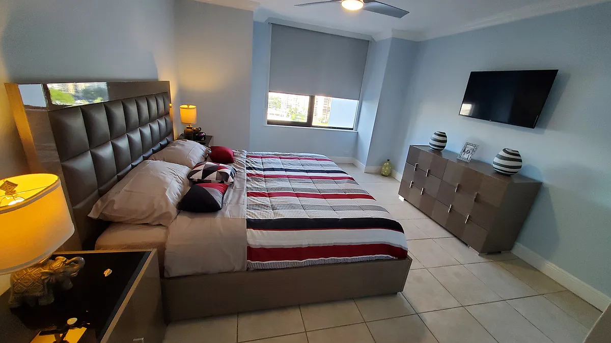Building Photo - 3505 S Ocean Dr #1104