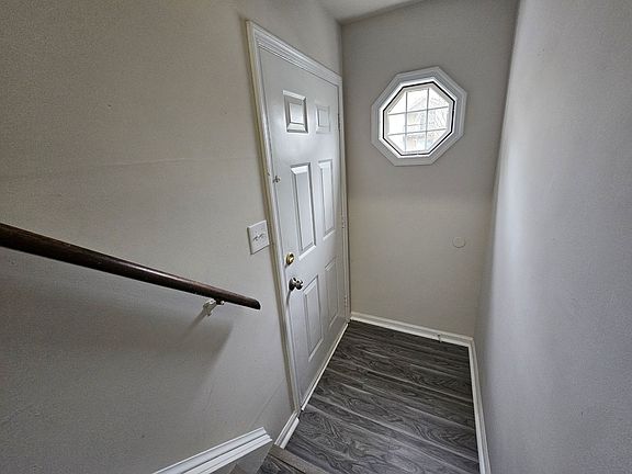 3rd image of 1407 Olivewood Ct