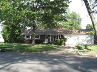 5803 Gloucester Ave, Springfield, VA 22150