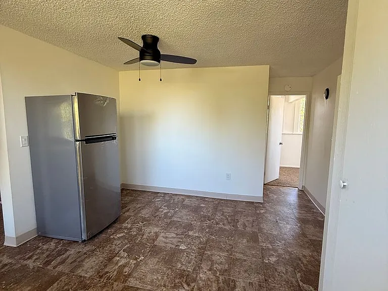 215 Semple St — Photo 19