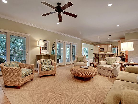 3rd image of 1001 Crooked Oak Ln