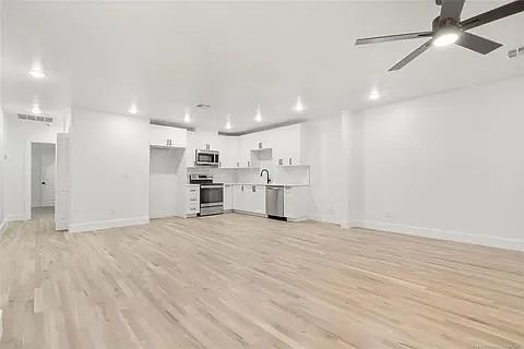 3rd image of 1172 N Boston Pl