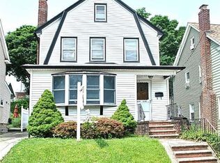 1326 146th Pl, Whitestone, NY 11357