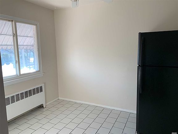 4th image of 6612 Almeda Ave