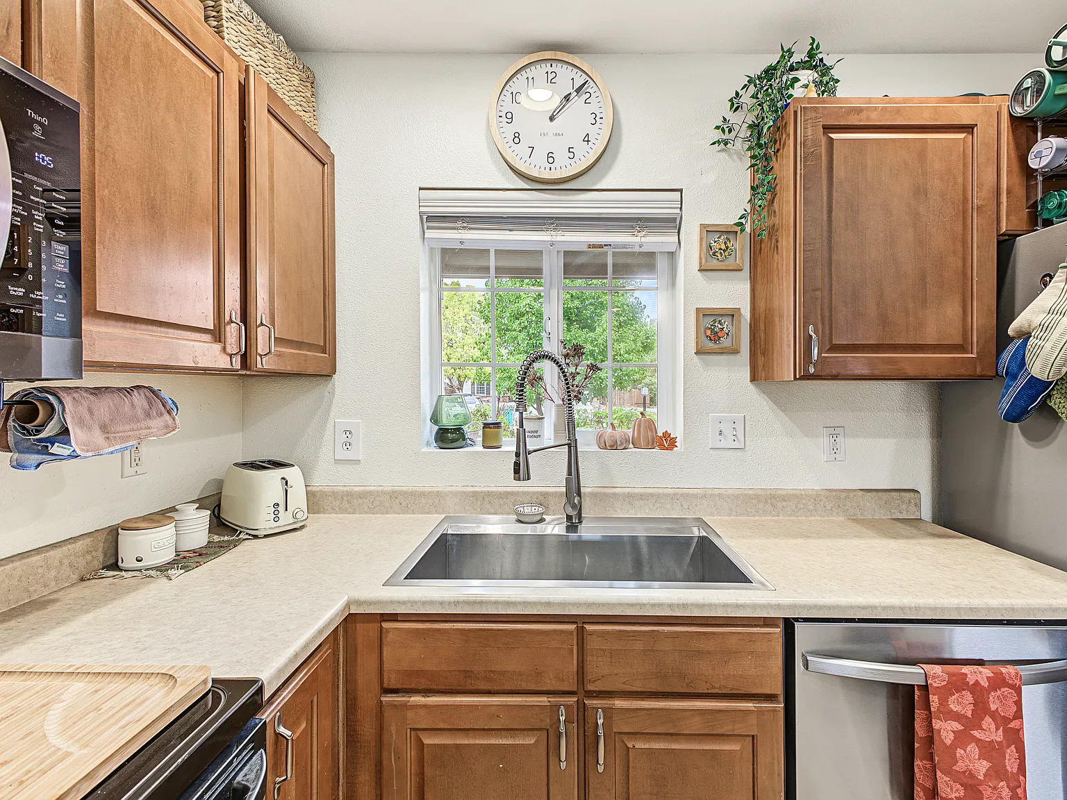 4 bed, 1524 sqft, $3,150 — Photo 4