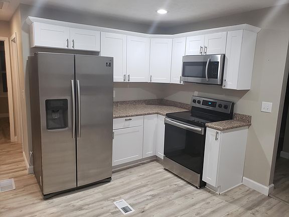 2nd image of 5213 N Fares Ave