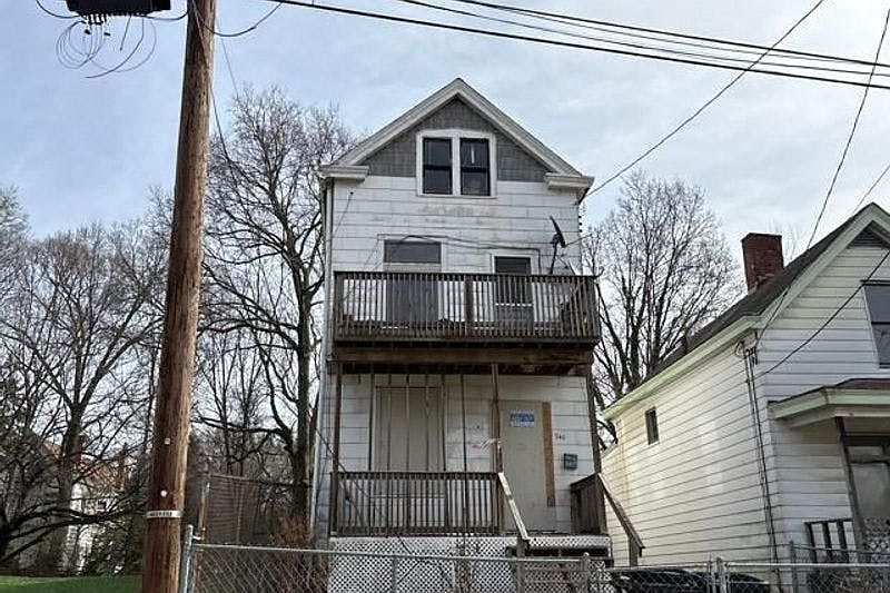 1st image of 940 Wells St