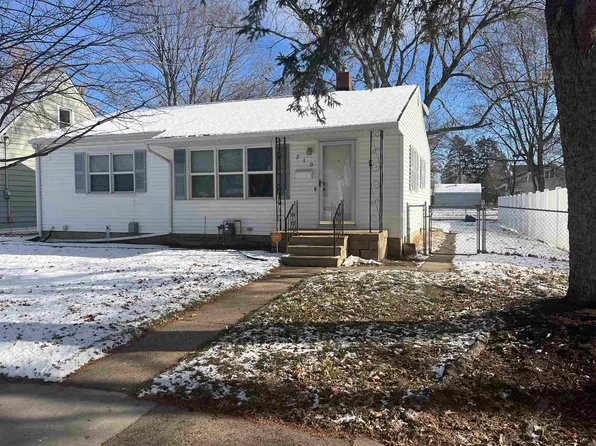 210 Leonard Ave, Waterloo, IA 50703