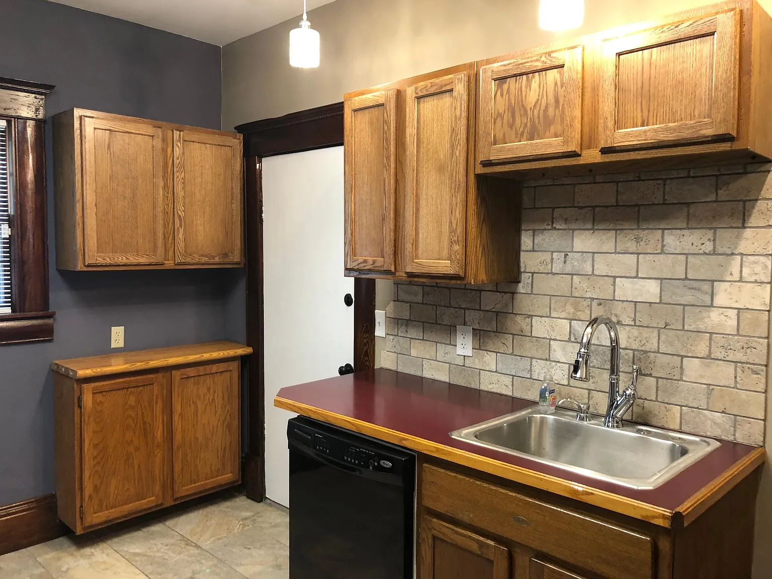 2 bed, 1050 sqft, $1,065 — Photo 3